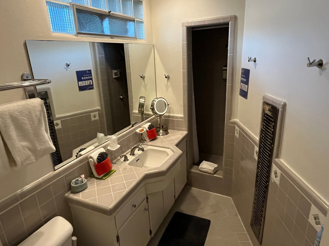 沙漠里维埃拉酒店主图