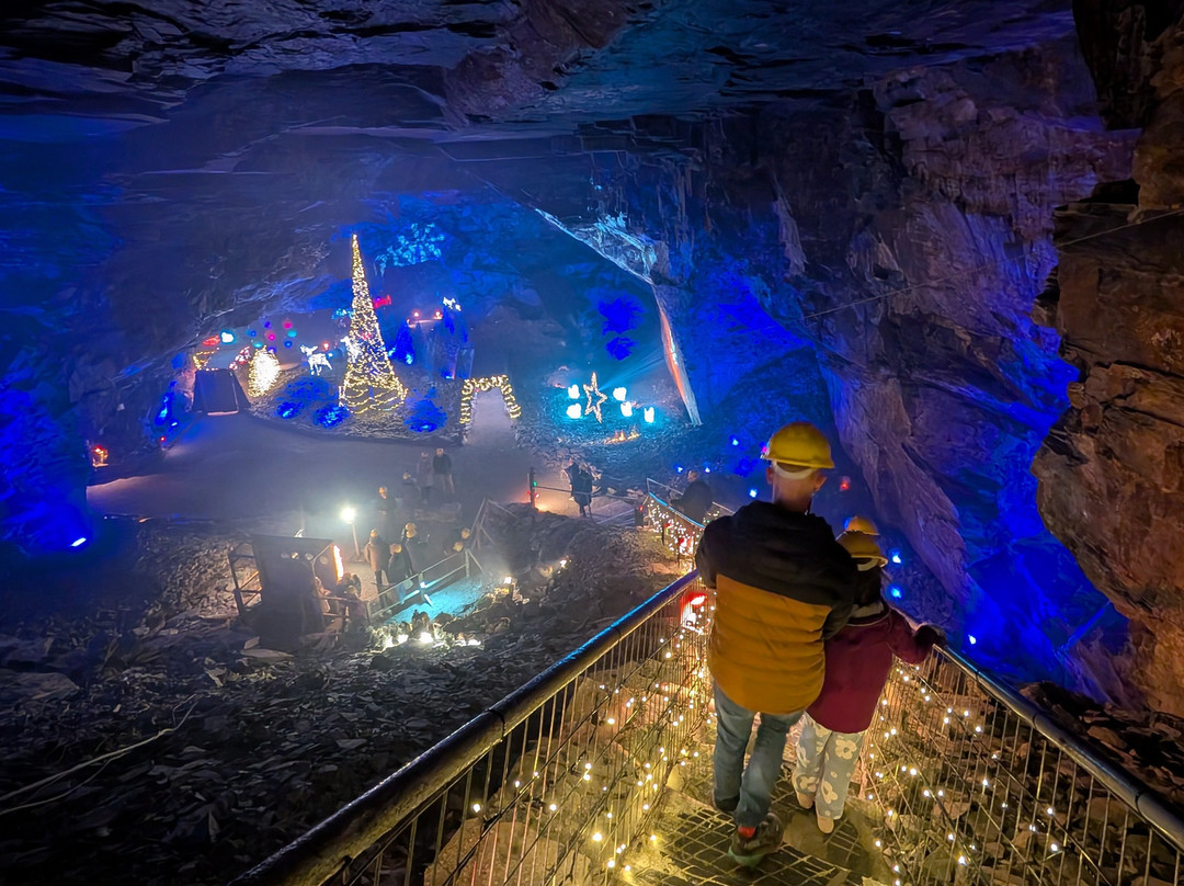 Carnglaze Caverns-利斯卡德必去景点
