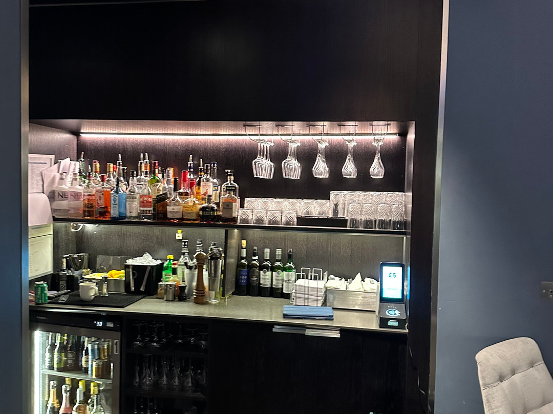 Clubrooms At Gatwick South Terminal-霍利必去景点