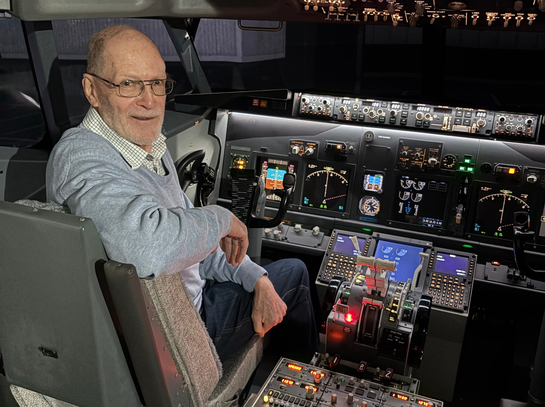 Simair737 Flight Simulators-切尔滕纳姆必去景点