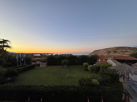 Karteros Hotel主图