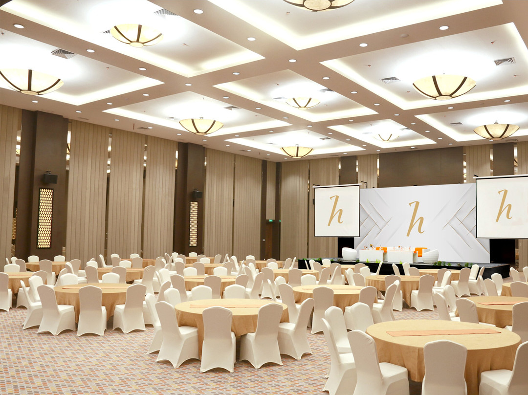 Harris Hotel Sentraland