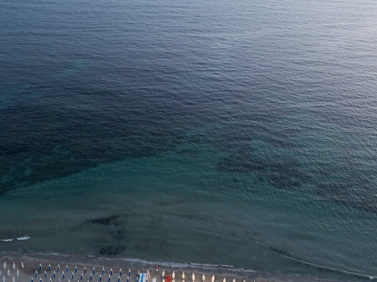 德尔菲诺海滩酒店主图