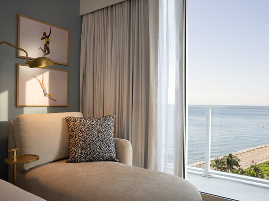 纽波特海滨度假酒店主图