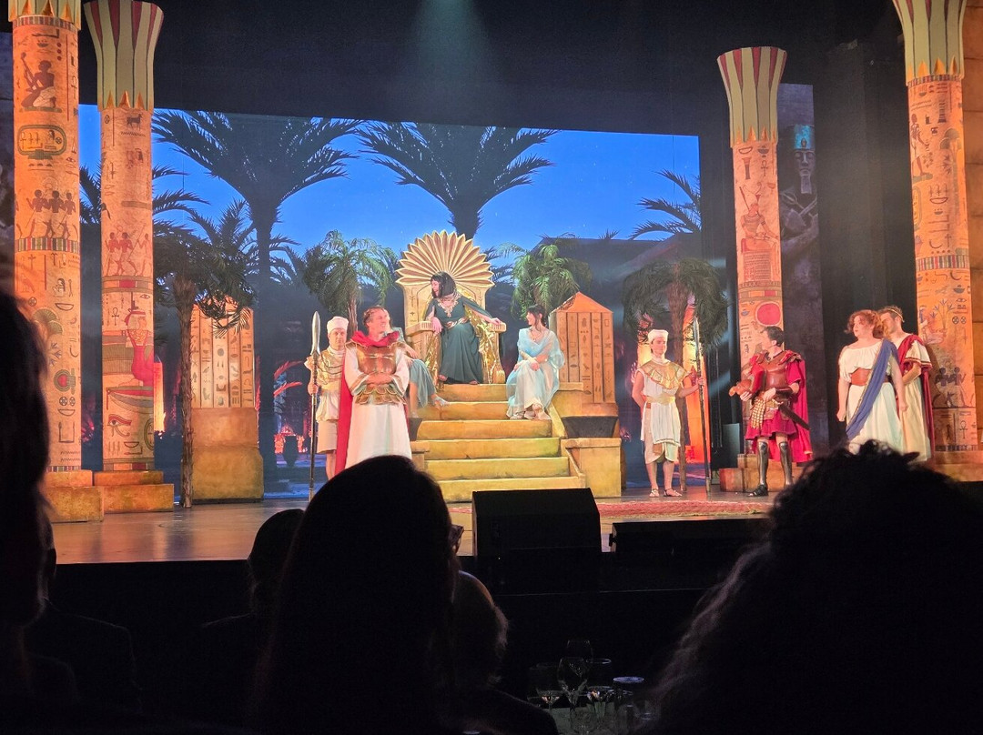 Theatre Barnabe-Servion必去景点