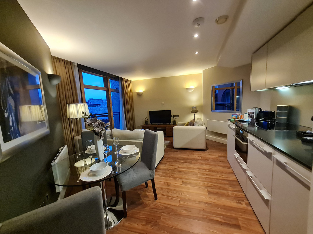 尚波斯酒店主图