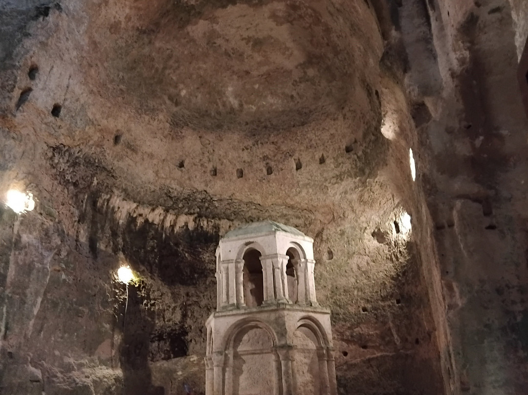 Monolithic Church of Saint-Jean of Aubeterre-Aubeterre-sur-Dronne必去景点