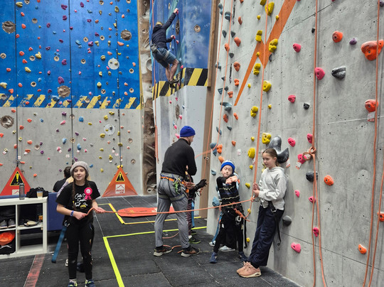 Summit Centre Climbing Wall-Trelewis必去景点