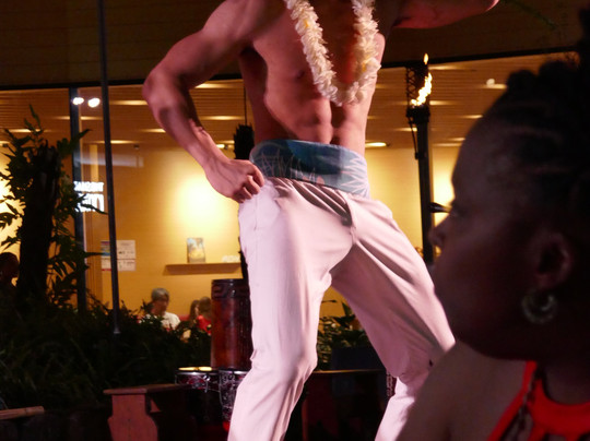 Queens Waikiki Luau-火奴鲁鲁必去景点