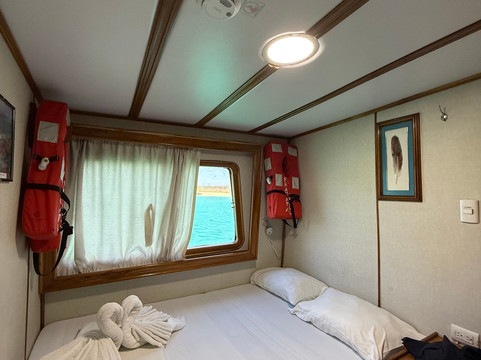 Fragata Yacht-Baltra必去景点