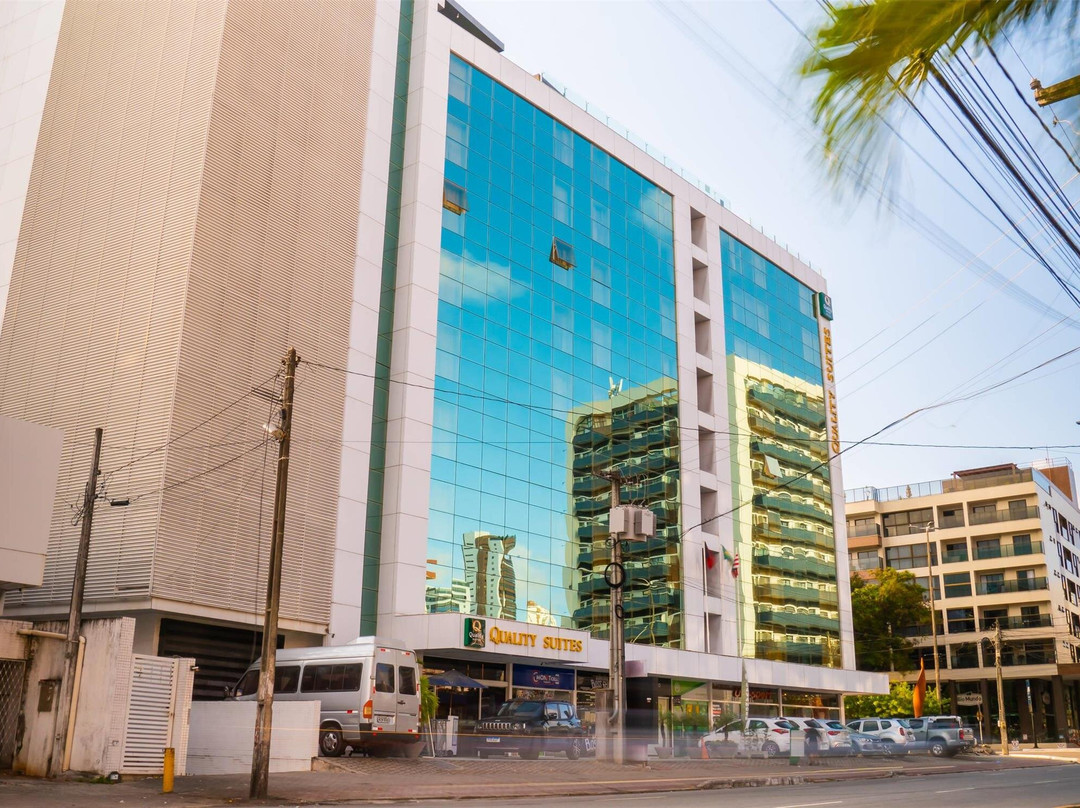 若昂佩索阿凯艺全套房酒店主图