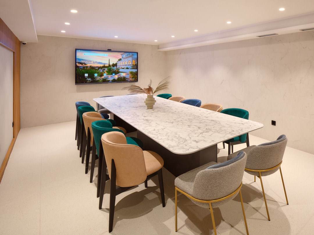 莫耶西蓝色及绿洲酒店主图