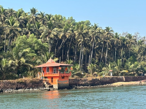 Cris Cruises-卡维洛辛必去景点