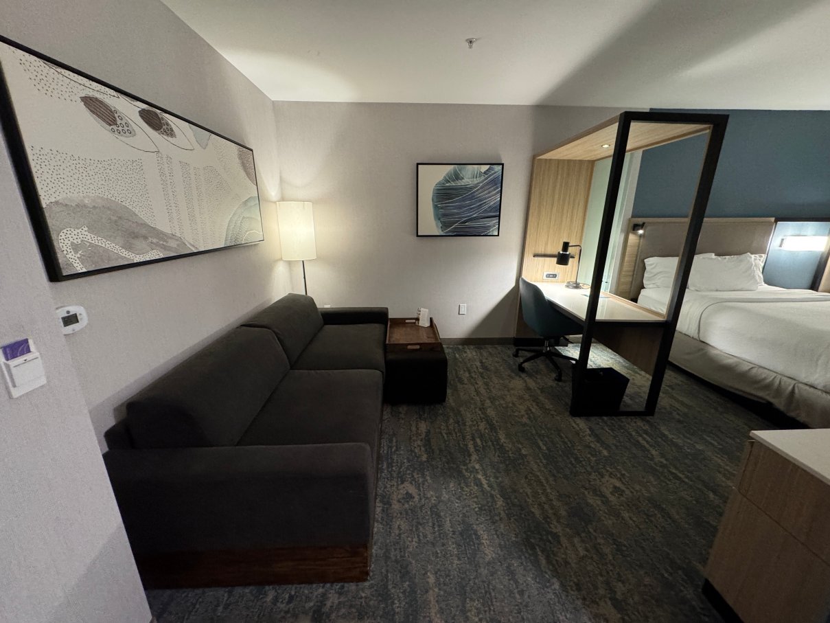 万豪Valencia SpringHill套房-客卧