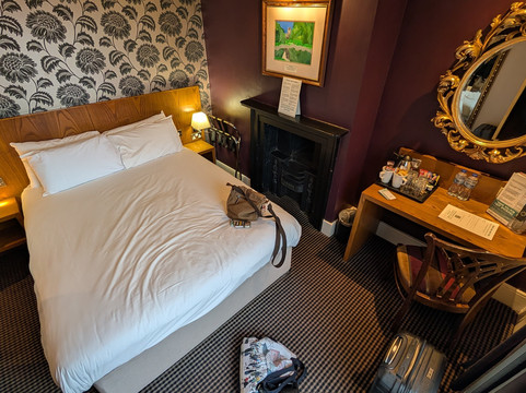 韦瑟斯彭独角兽酒店主图