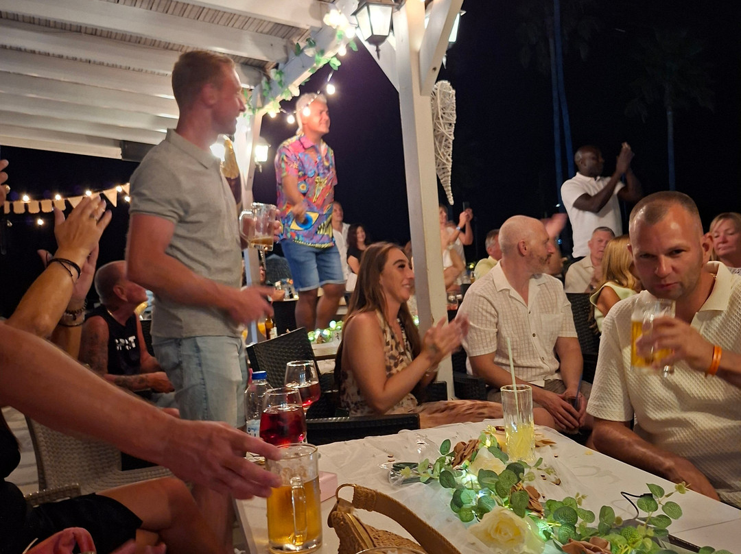 安帕里斯家庭式公寓主图