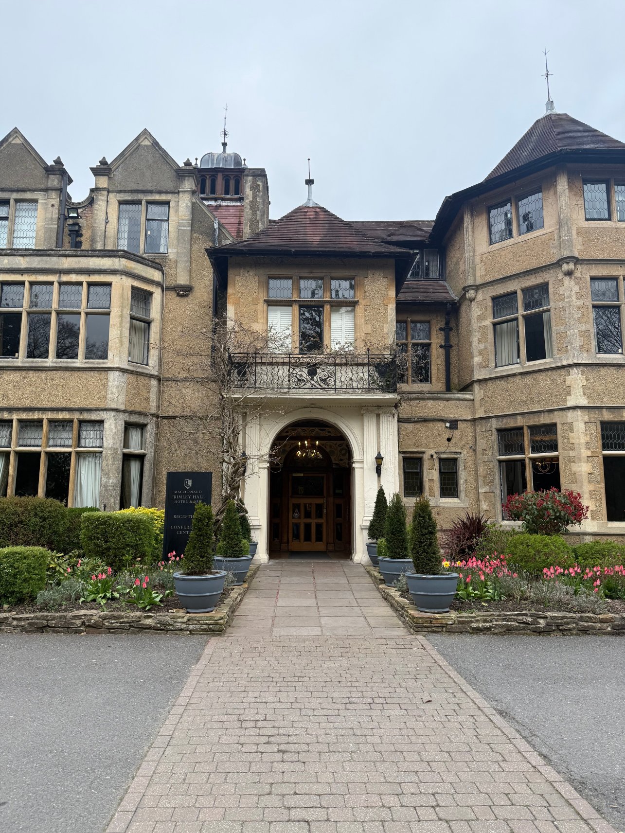 麦克唐纳弗赖姆裡及水疗馆酒店-官方