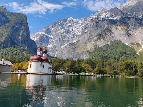 St. Bartholomew's Church-舍瑙阿姆克尼格塞必去景点