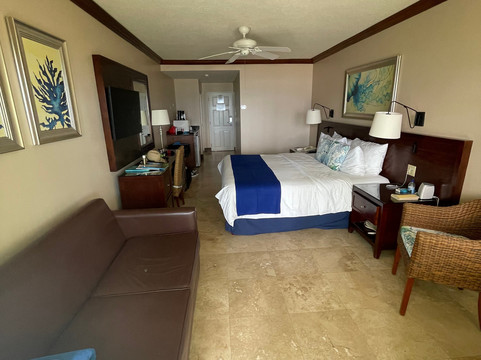 椰子园海滩酒店主图