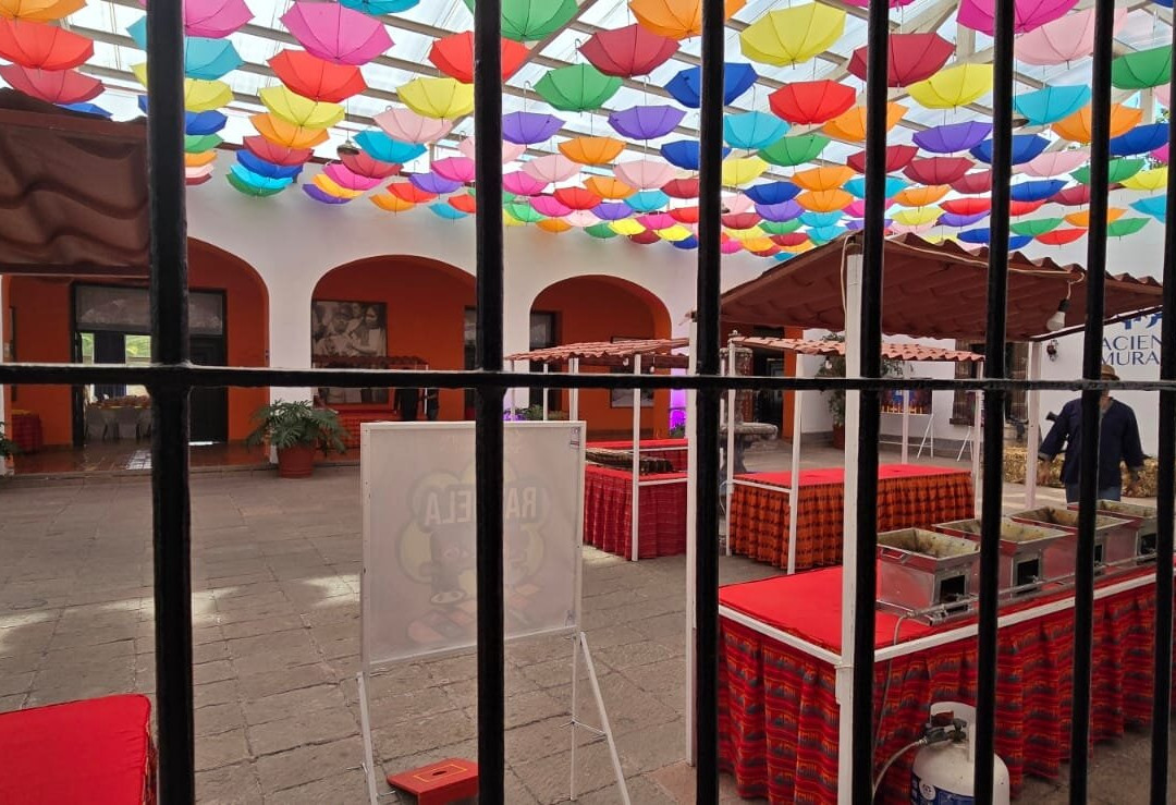 米西翁拉城墙酒店主图