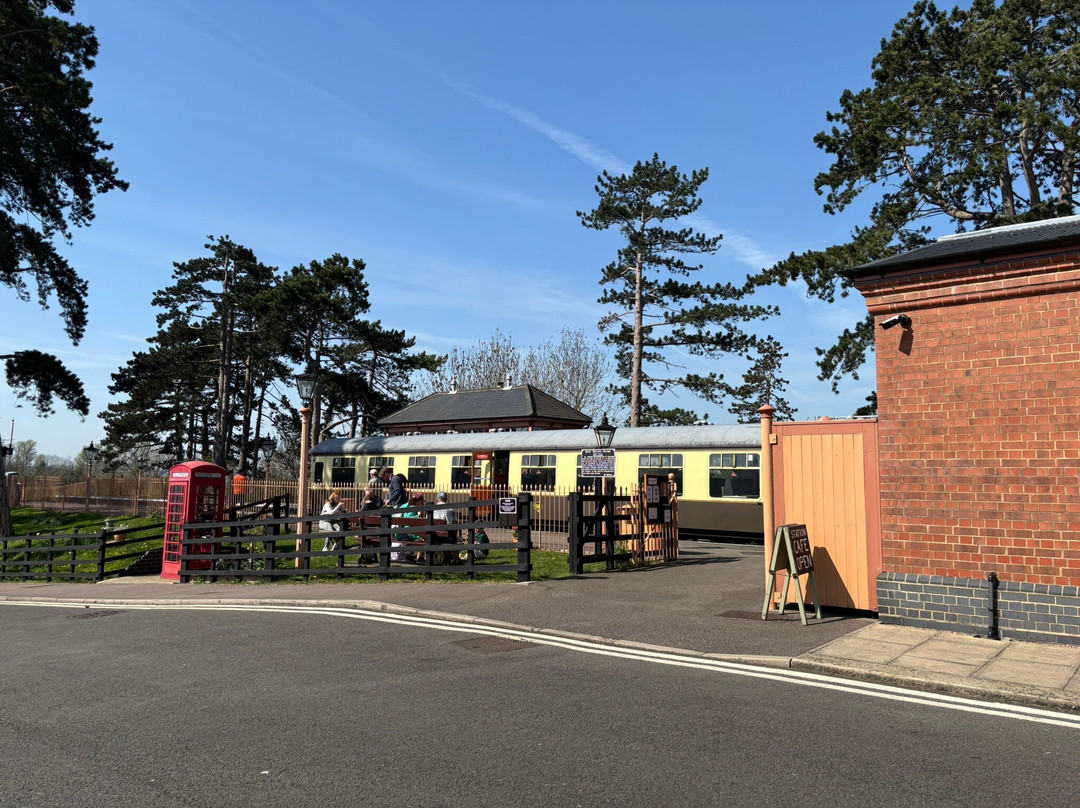 格洛斯特-沃里克铁路-切尔滕纳姆必去景点