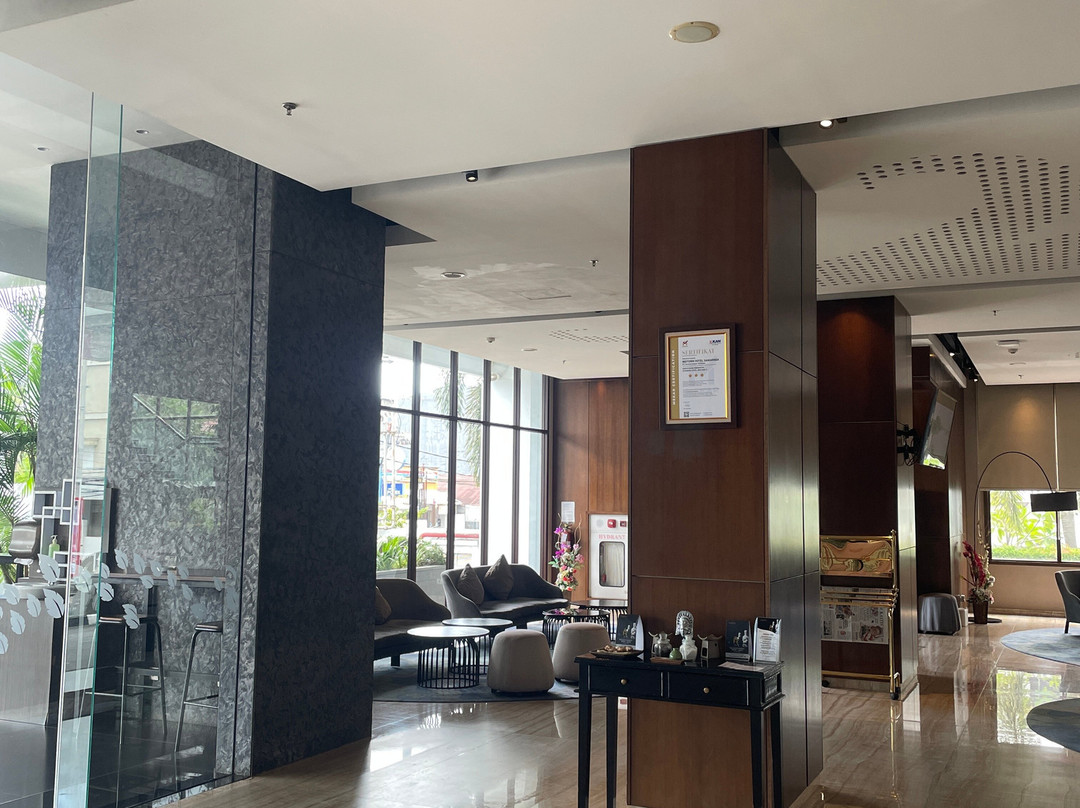 三马林达市中心酒店主图