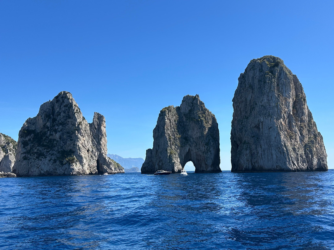 Plaghia Charter-普莱亚诺必去景点