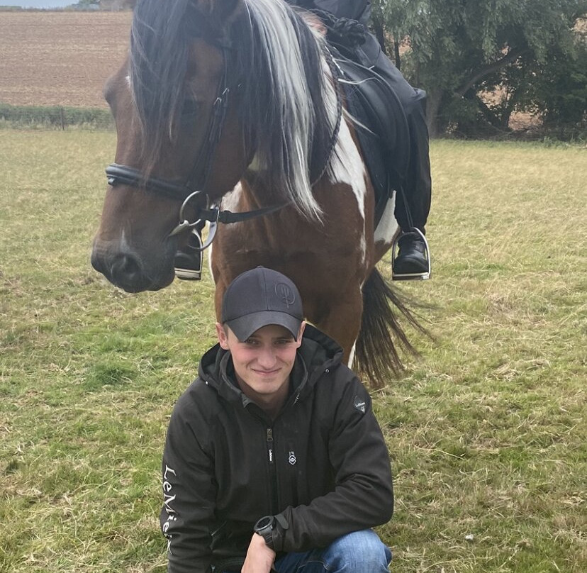 KC Riding School. Supporting KC Horse Rescue-Bodenham必去景点