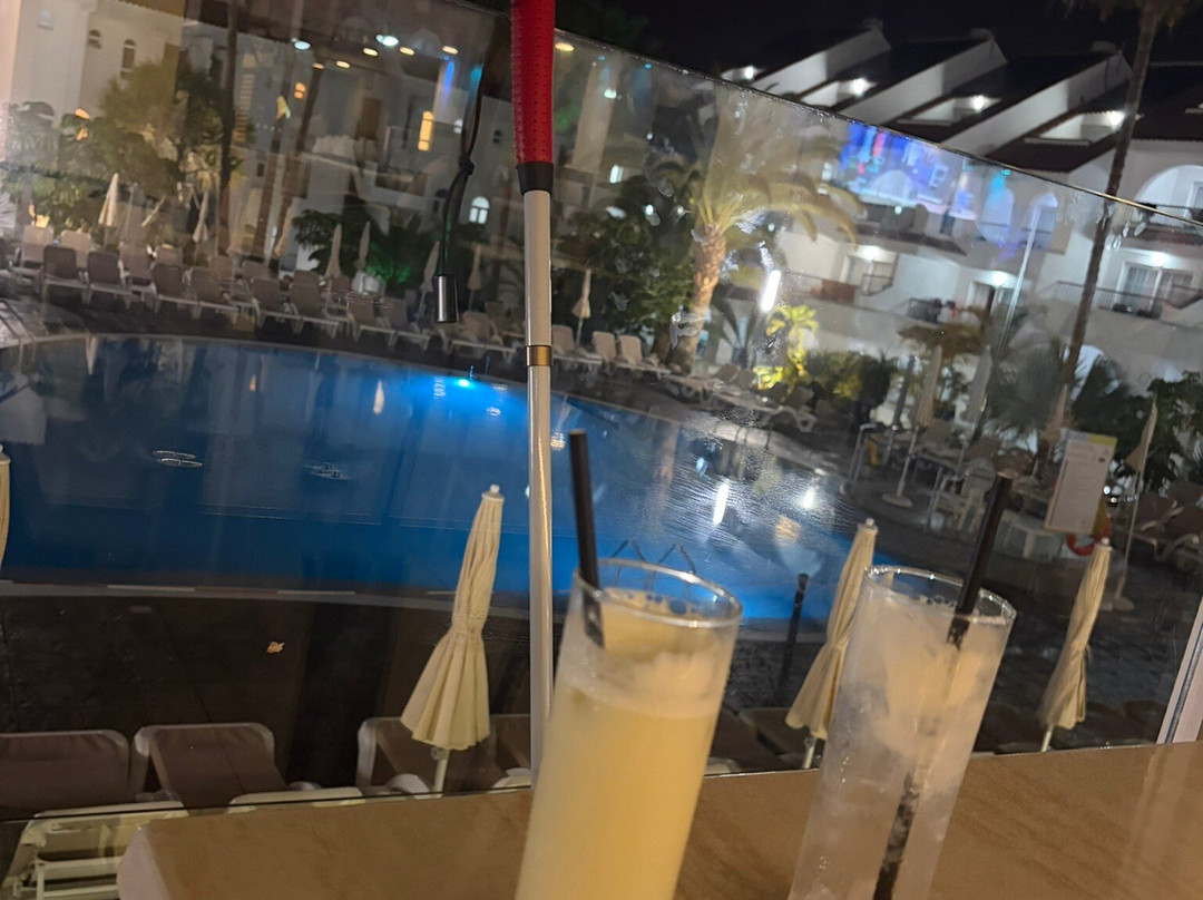 天堂公园趣味时尚酒店主图