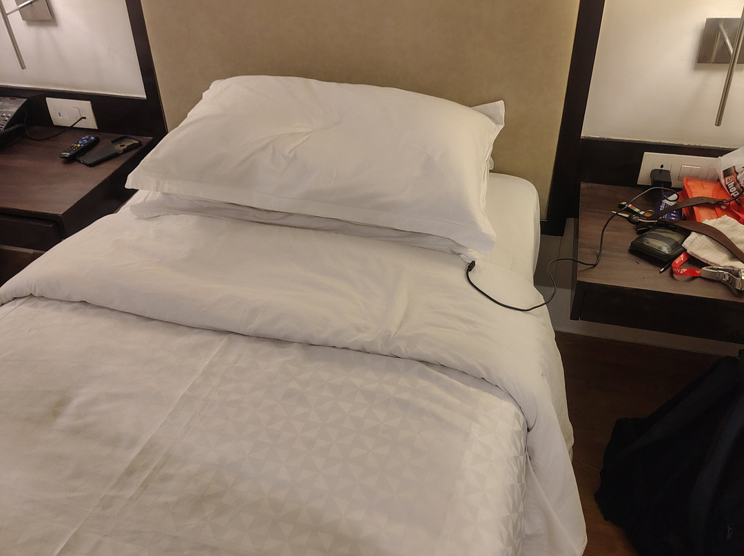 瓦多达拉福朋喜来登酒店主图