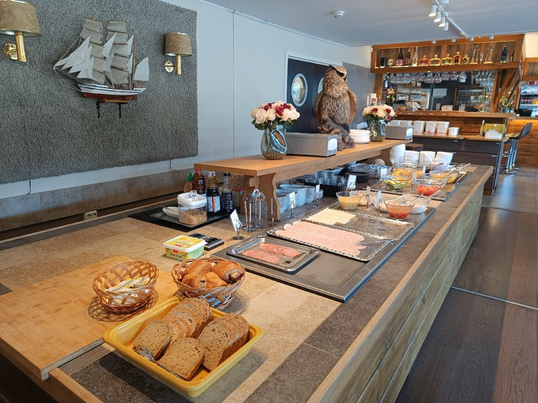 斯特兰德峡湾酒店主图