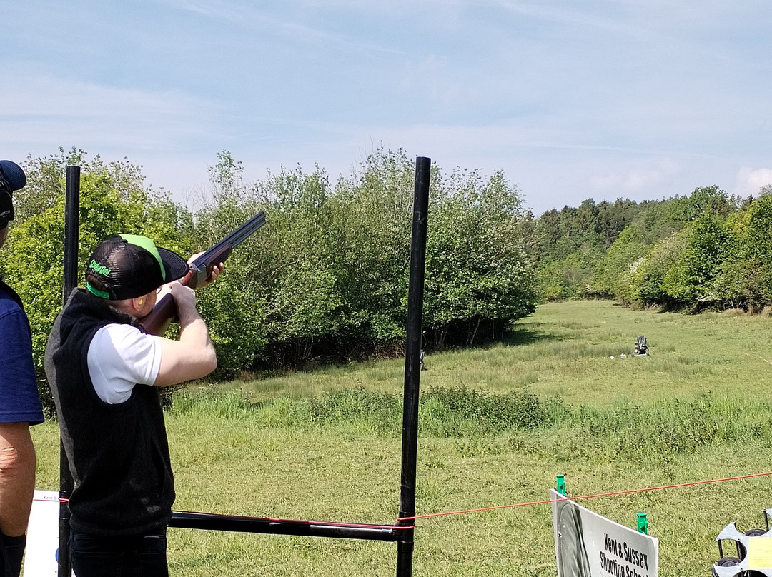 Kent & Sussex Clay Pigeon Shooting School-皇家滕布里奇韦尔斯必去景点