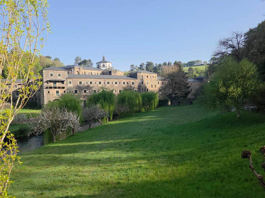 Monasterio de San Julian de Samos-Samos必去景点