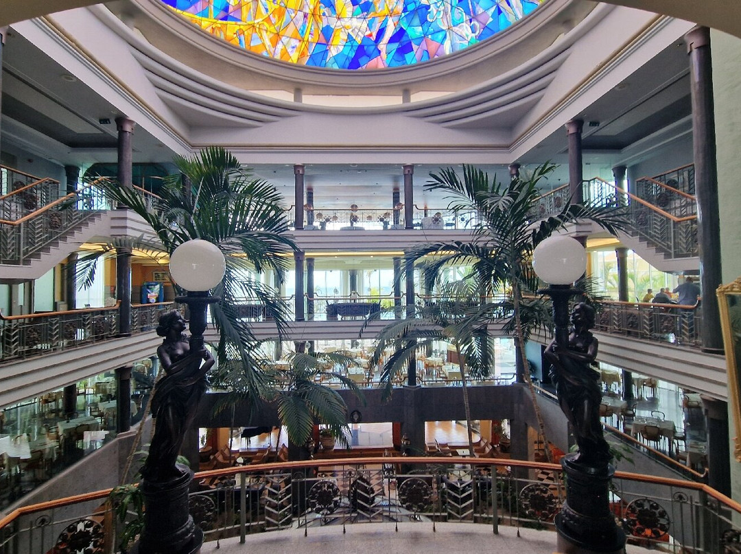 尼瓦利亚花园酒店主图