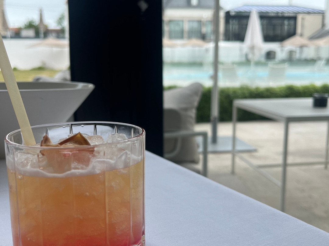 阿巴耶维勒内弗酒店主图