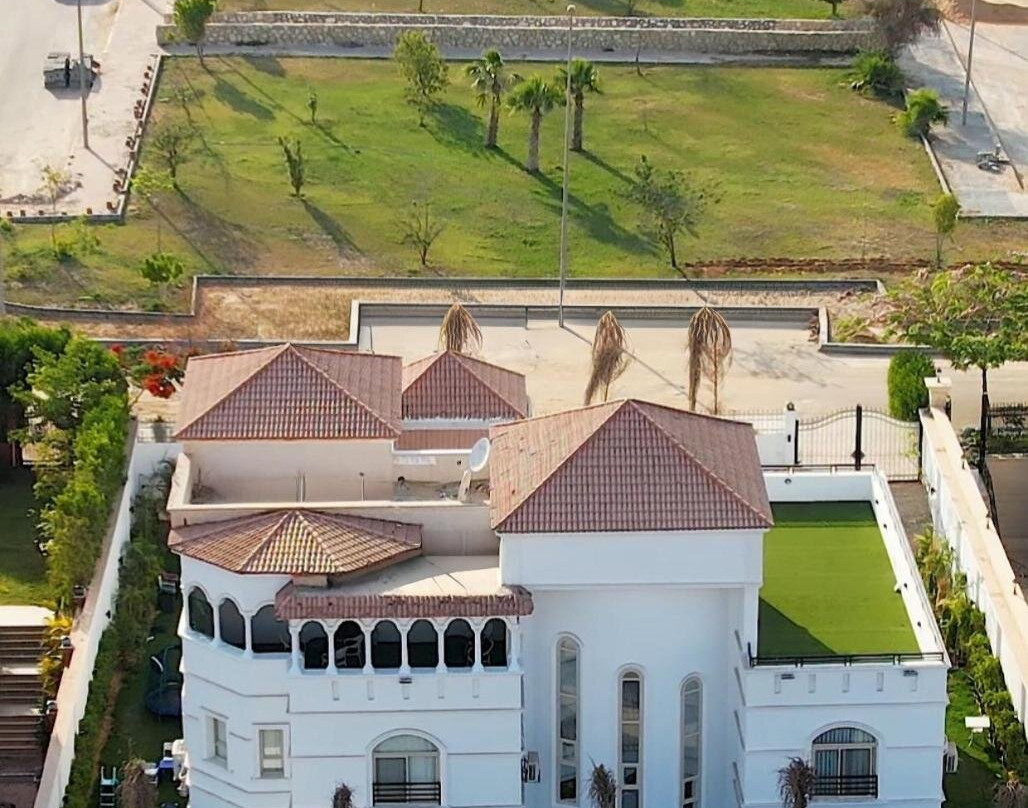 Malek Hotel