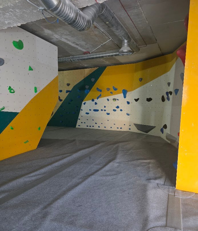 Crashpad Climbing Centre-Qormi必去景点