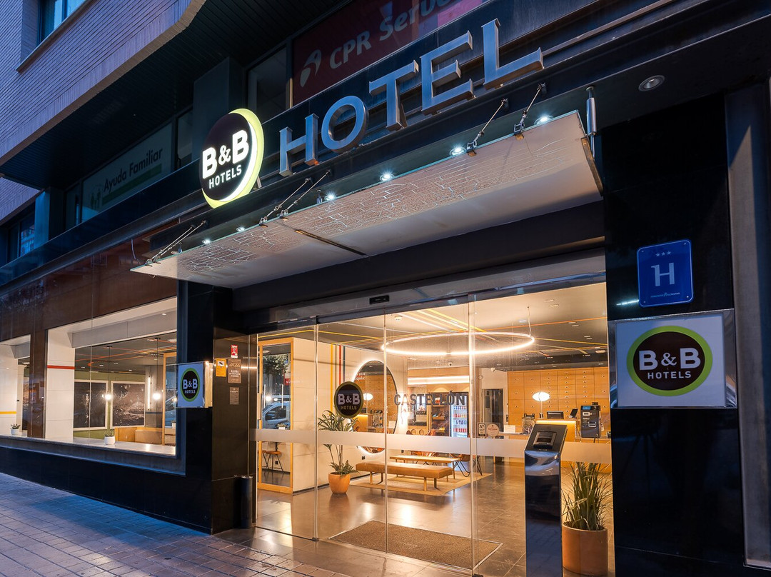 卡斯特利翁住宿加早餐酒店主图