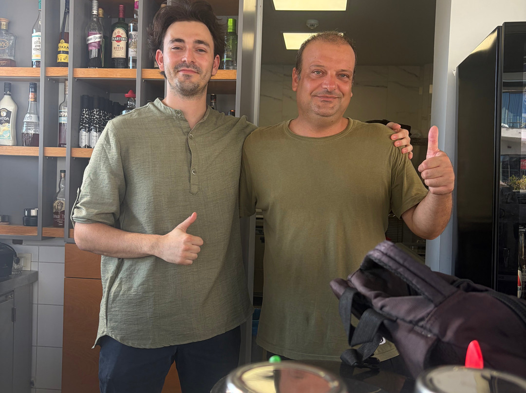 奥斯卡村庄套房酒店主图