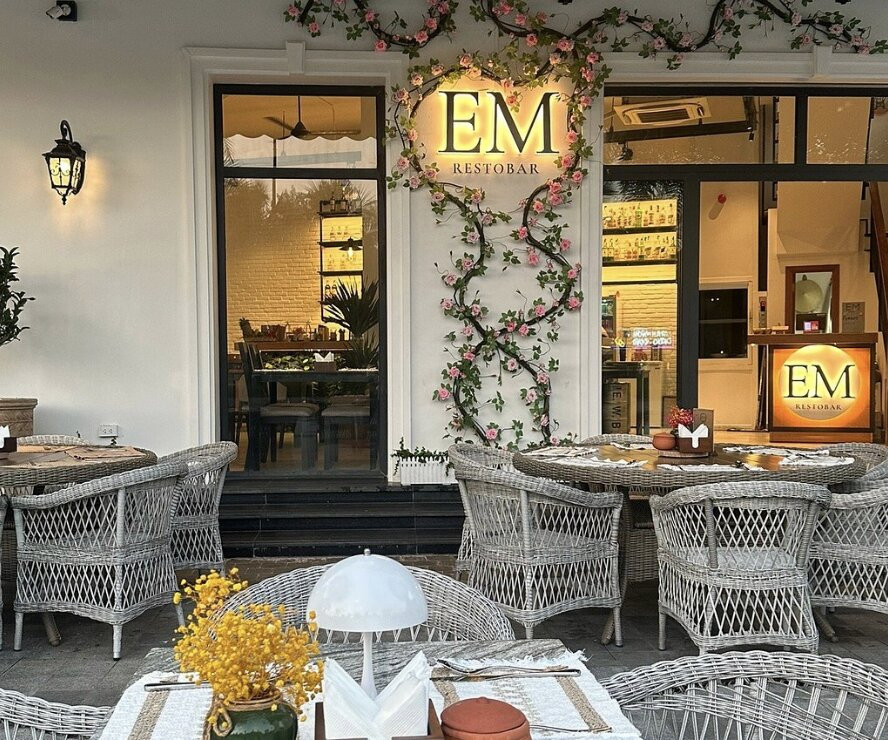 EM Restobar