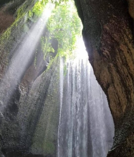 Tukad Cepung Waterfall-Tembuku必去景点