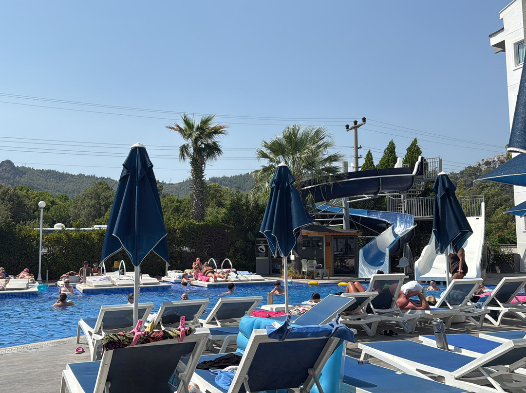 Club Alpina Apartments Hotel主图