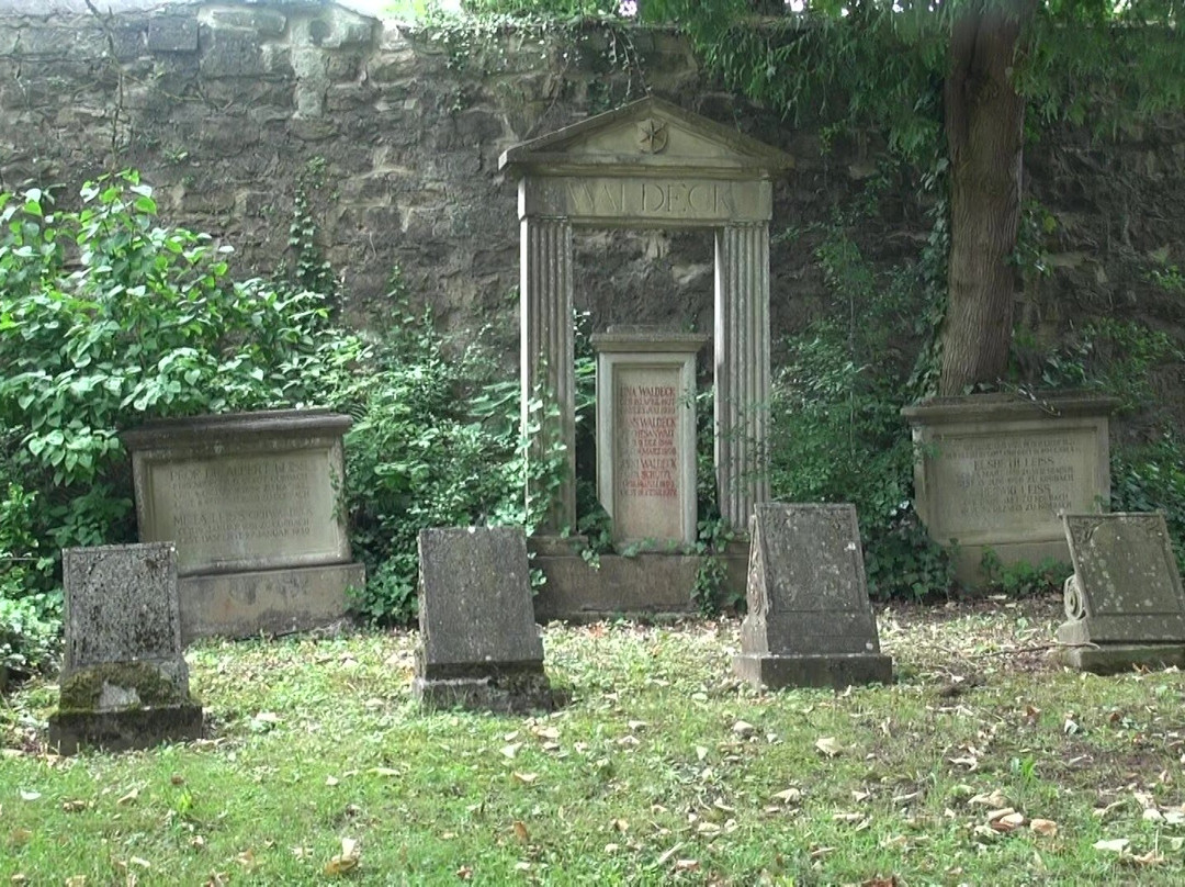 Friedhof Totenhagen-Korbach必去景点