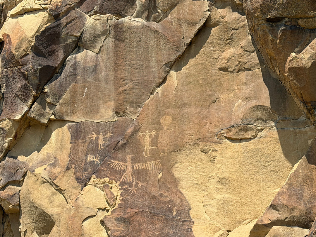 Legend Rock Petroglyph Site-瑟莫波利斯必去景点