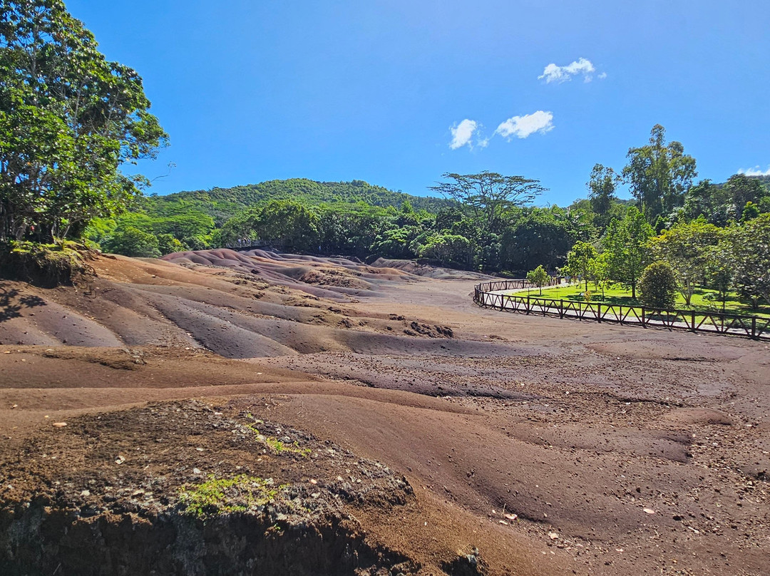 毛里求斯七色土景点-沙马雷勒必去景点