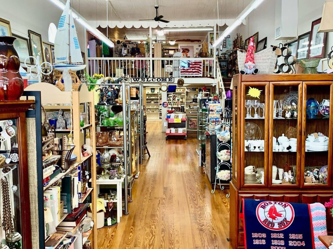 Weatherford旅游景点-Blessings Recycled Antiques & More