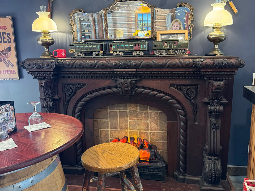 Ledge Rock Hill Winery-乔治湖必去景点