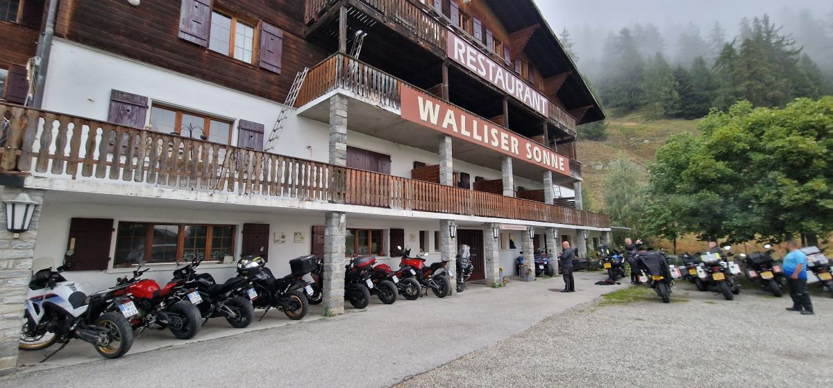 瓦里赛尔桑尼餐厅酒店-旅行者