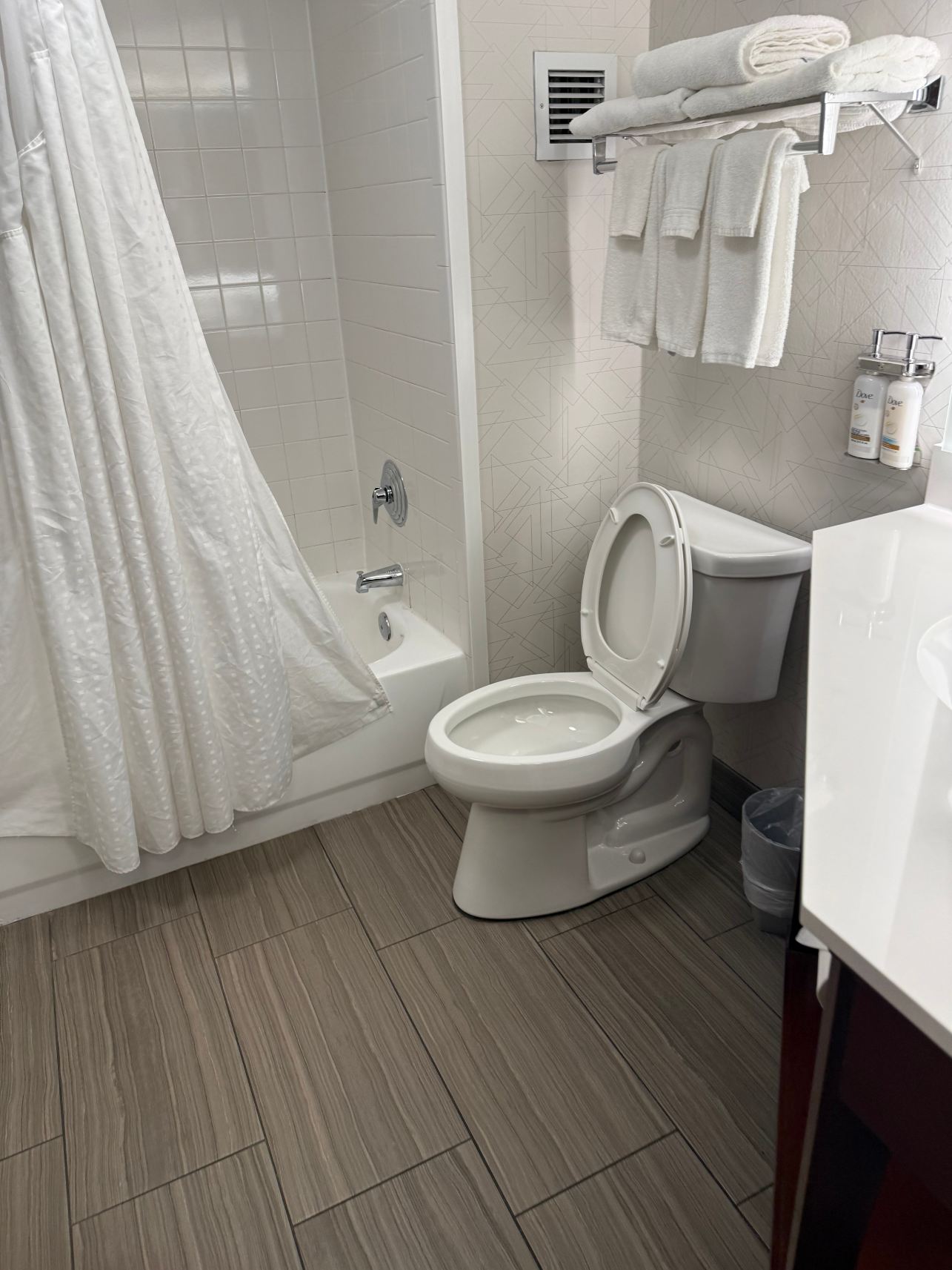 辛辛那提河滨智选假日套房酒店-浴室