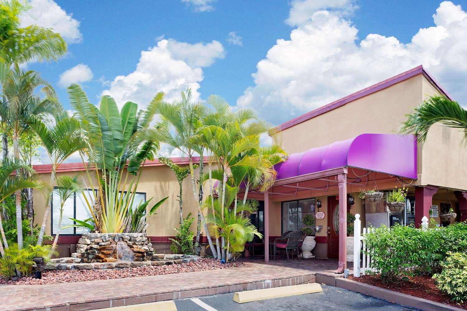 Knights Inn Port Charlotte-官方